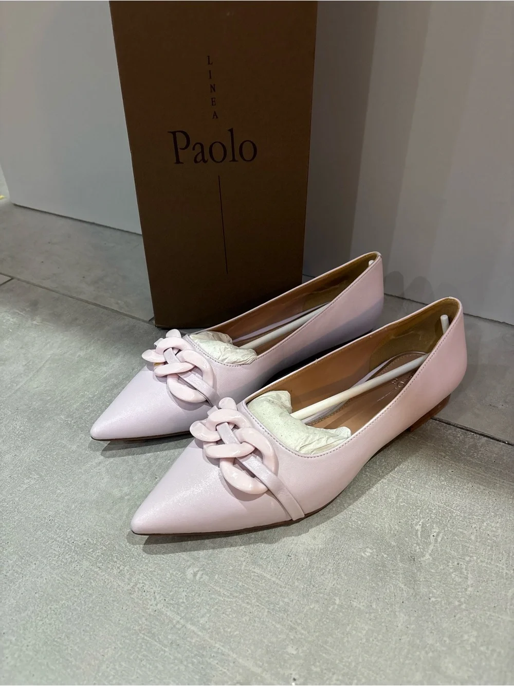 NIB Linea Paolo Nora Lavender Leather Pointed Toe Chain Flats Size 8.5